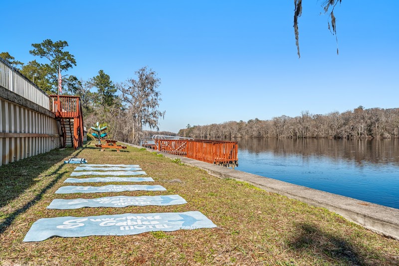 Suwannee Gables Motel and Marina in Live Oak, Florida, United States