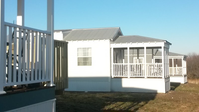 The Cabins and Cottages at Shale Lake in Staunton, Illinois, United States
