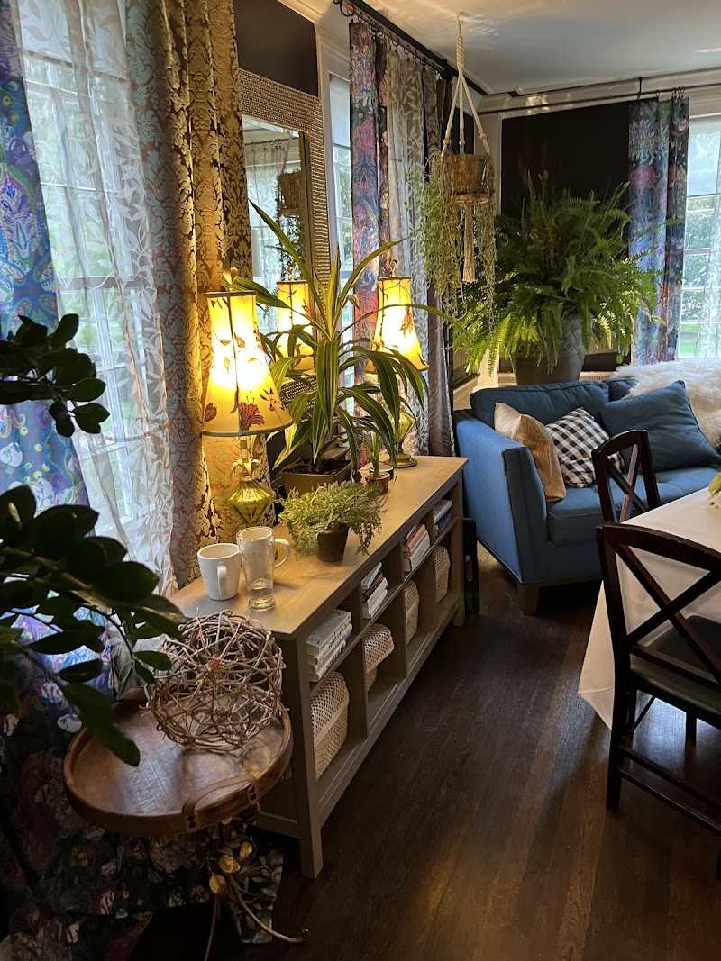 The Connecticut River Valley Inn in Glastonbury Center, Connecticut, United States