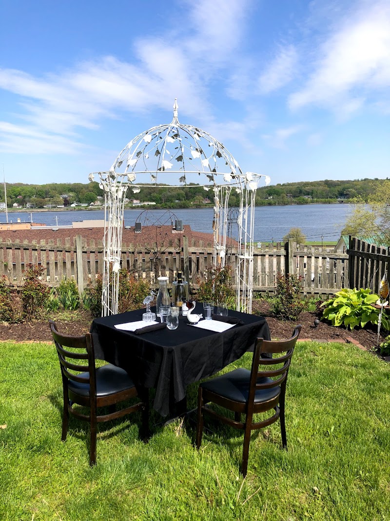 The Crane & Pelican Café in Le Claire, Iowa, United States