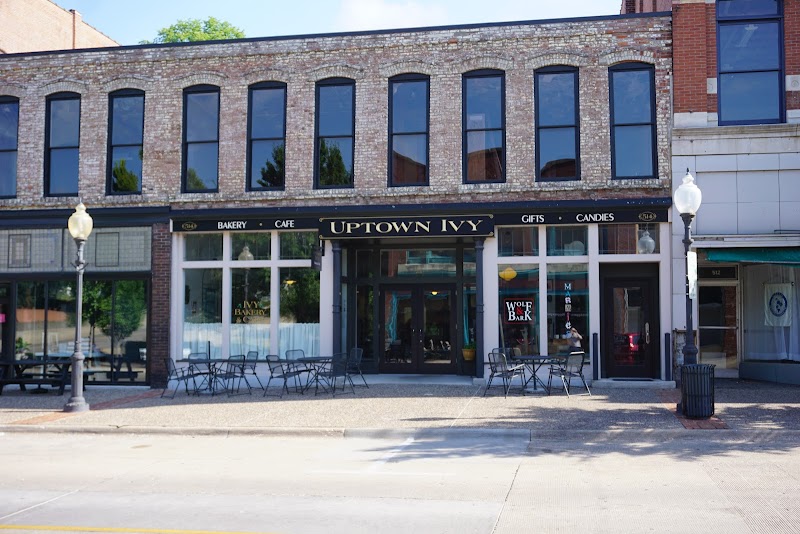 The Ivy Bake Shoppe & Cafe in Burlington, Iowa, United States