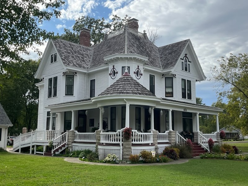 The Manor House Bed & Breakfast in Coal City, Illinois, United States