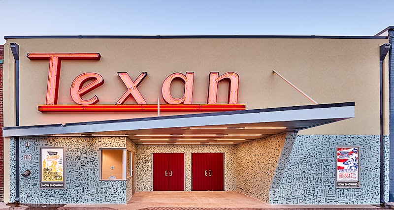 The Texan: A Bed and Breakfast in Athens, Texas, United States