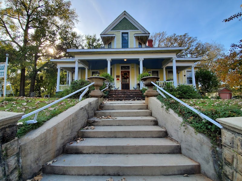 The Three Oaks Bed and Breakfast in Marshall, Texas, United States
