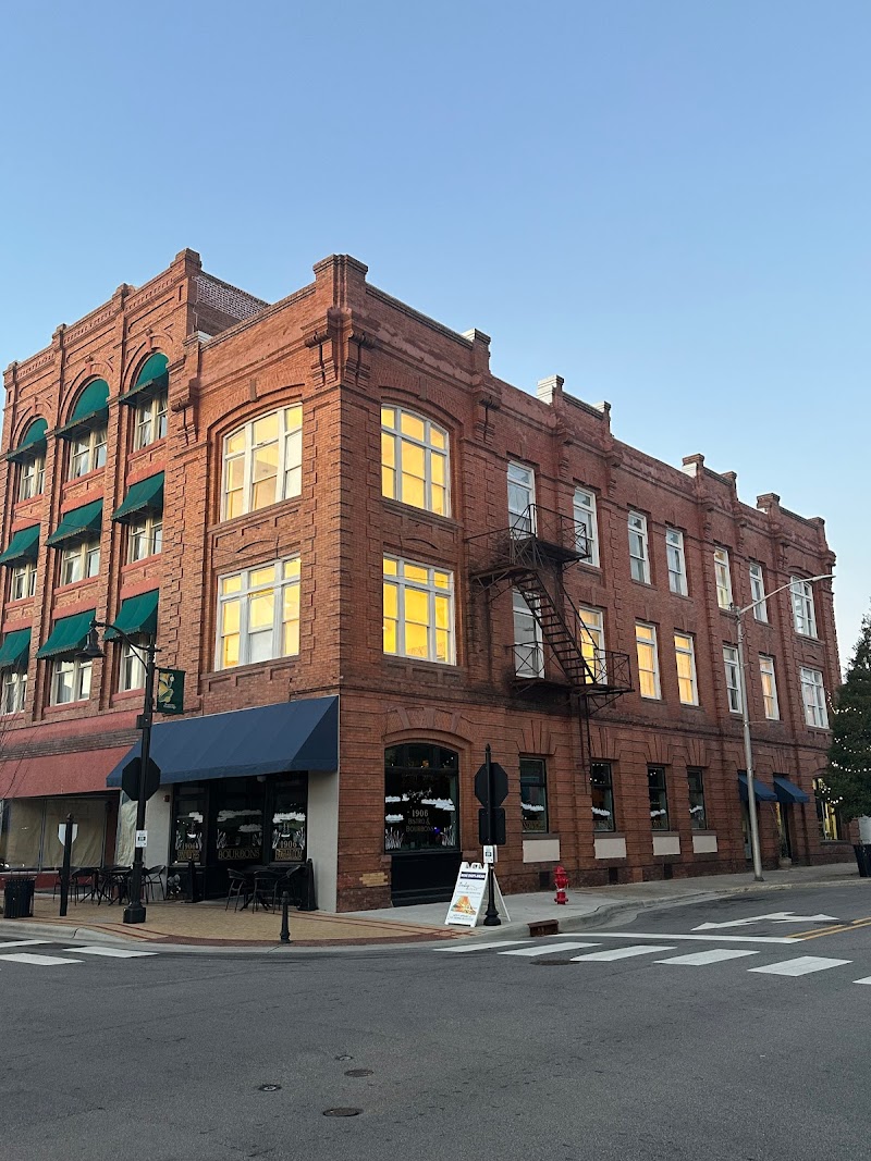 The West Main in Washington, North Carolina, United States