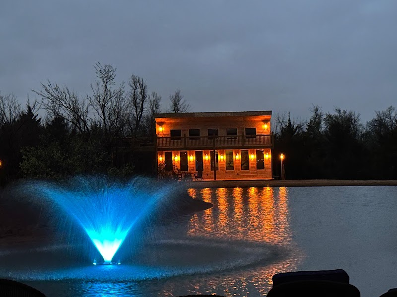 Tiger Safari Treehouse B&B in Tuttle, Oklahoma, United States