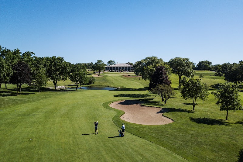 Tuckaway Golf Club (Note: Similar to Balmoral Woods, primarily a golf course but may have some associated lodging or event facilities) in Crete, Illinois, United States