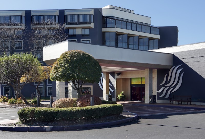 Verve Hotel Boston Natick, Tapestry Collection by Hilton in Framingham, Massachusetts, United States