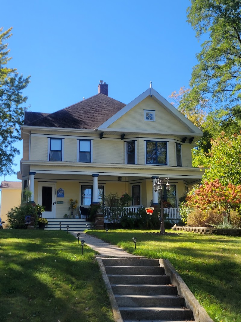 Victorian Manor Bed & Breakfast in New Iberia, Louisiana, United States