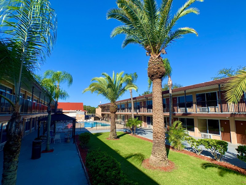 Vista Inn & Suites Tampa in Carrollwood, Florida, United States