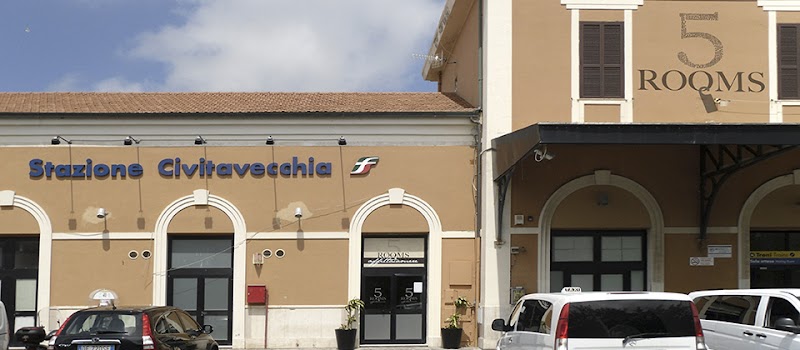5 Rooms in Civitavecchia, Italy