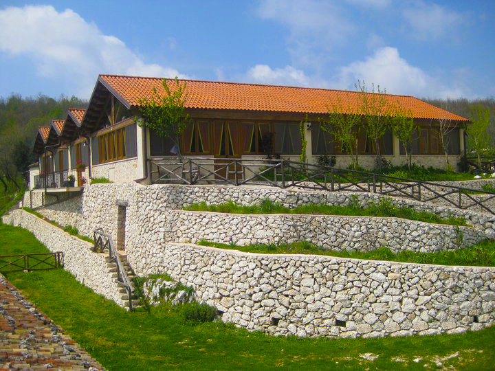 Agriturismo La Torre Taronna in Monte Sant'Angelo, Italy