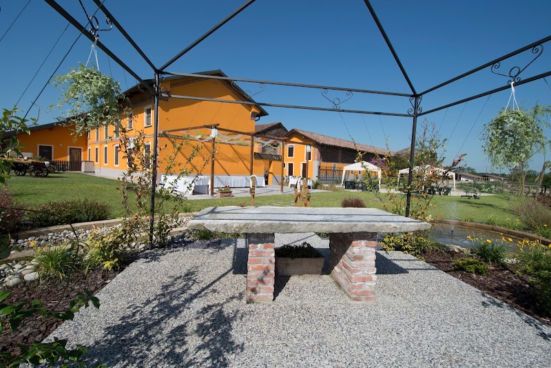Agriturismo Raimondi Cominesi Amilcare in Garlasco, Italy