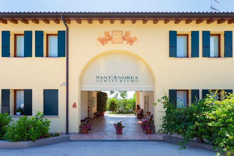 Agriturismo Sant'Andrea - Winery with Bed & Breakfast in Asolo, Italy
