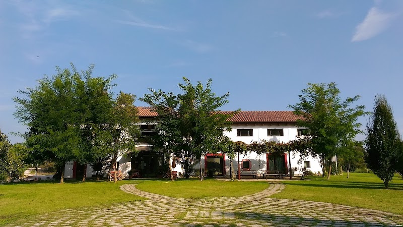 Agriturismo Tirtha in Pescantina, Italy