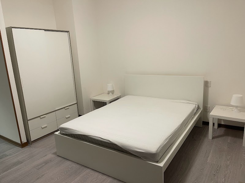 Albergo Civico 7 in Leno, Italy