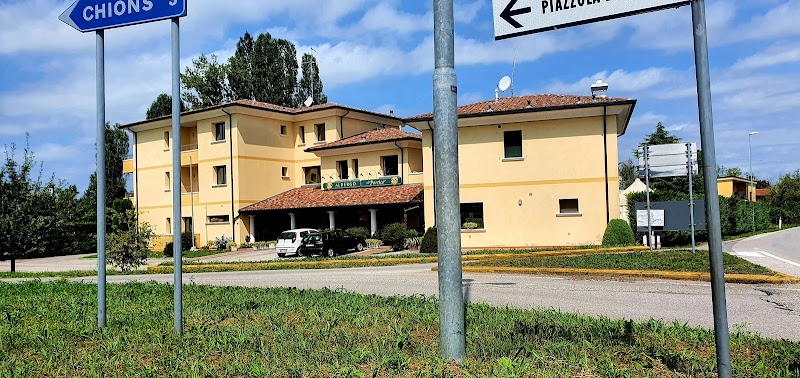 Albergo Ristorante Al Portico in Azzano Decimo, Italy