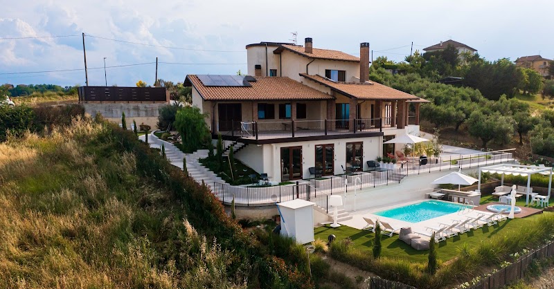 Bed & Breakfast Contrada Berrettino in Atri, Italy