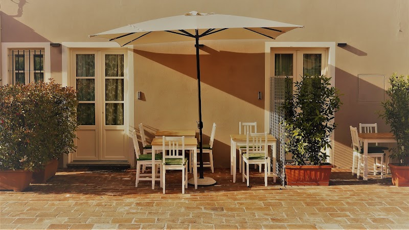 Bed & Breakfast Tropical Lucca in Lucca, Italy