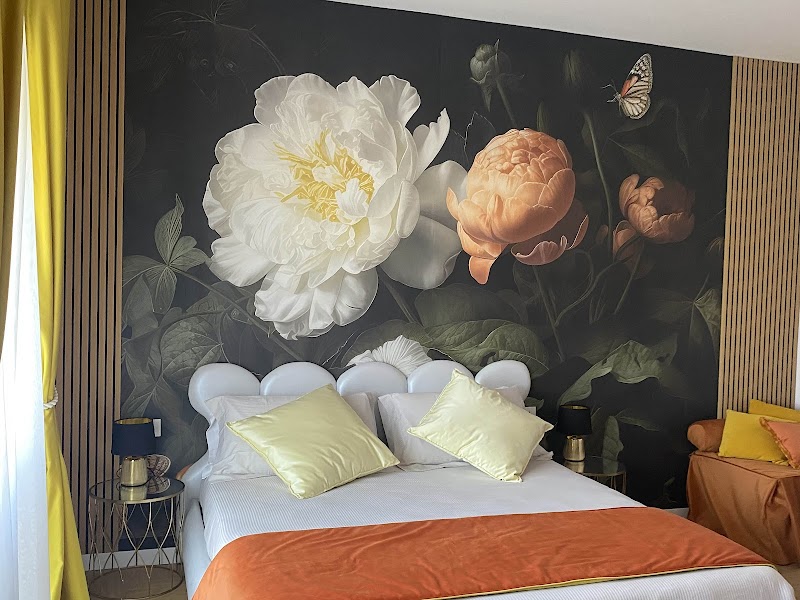 Bloom Comfort Rooms in Ciampino, Italy