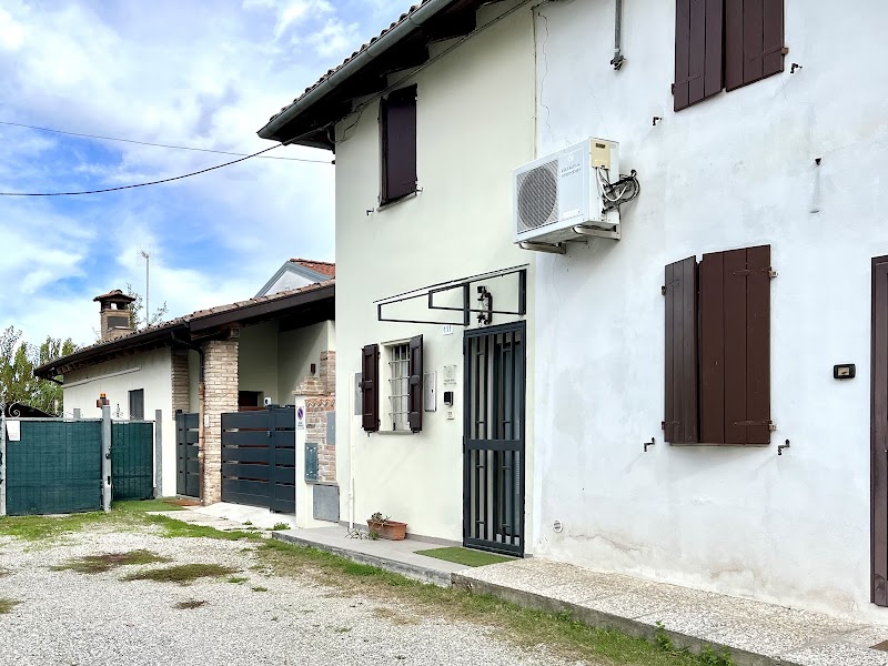 Cadriano House in Granarolo del l'Emilia, Italy
