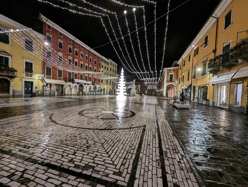 Carrara Bella in Carrara, Italy