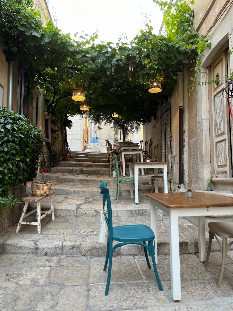 Casa 28 Cuisine and Rooms in Canosa di Puglia, Italy