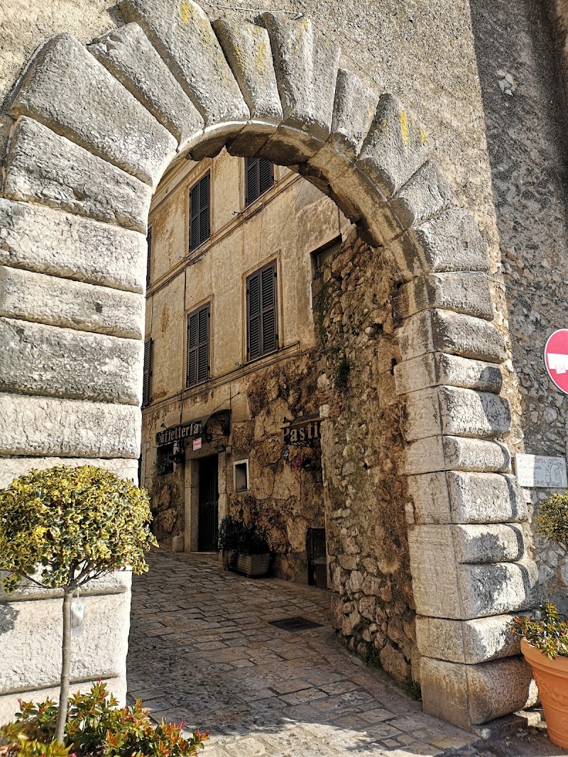Casa Porta San Francesco in Alatri, Italy