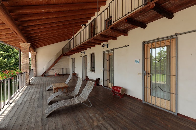 Cascina Serenella B&B in Calcinato, Italy