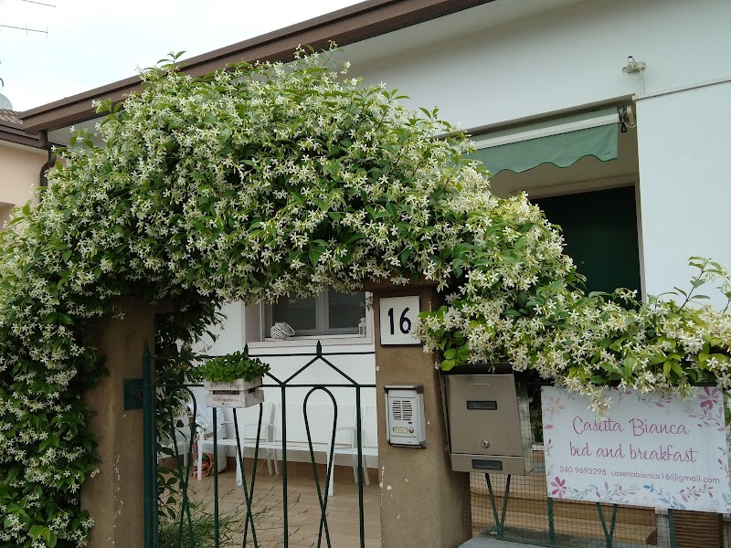 Casetta Bianca in San Giovanni Lupatoto, Italy