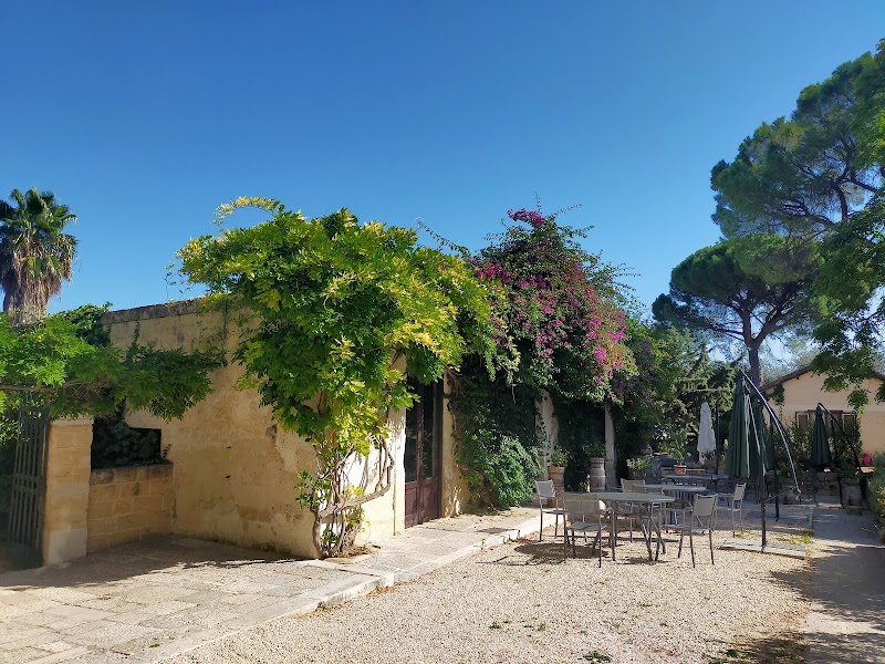 Cefalicchio Farmhouse B&B in Canosa di Puglia, Italy