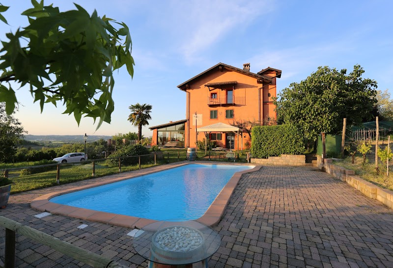 Ciabot Rosso in Cherasco, Italy