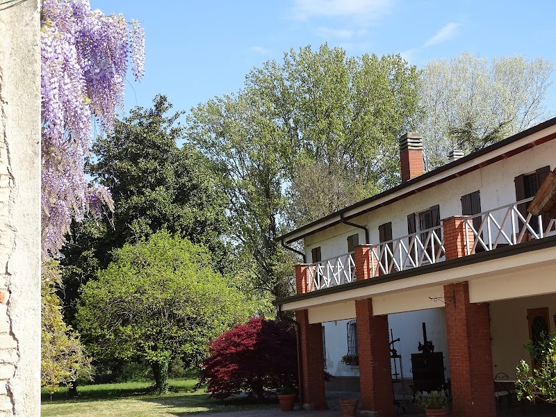 Corte Isolo in Goito, Italy