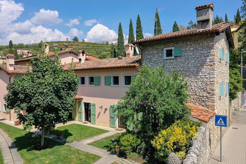 Dimora del Melograno in Grezzana, Italy