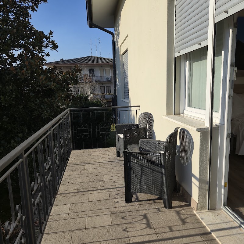 Garage con camere in Pieve di Soligo, Italy