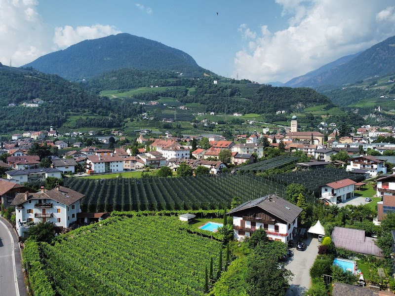 Garni Ortgut in Lana, Italy