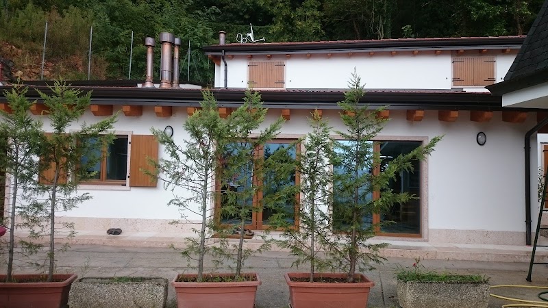 Happy Guest in Caprino Veronese, Italy