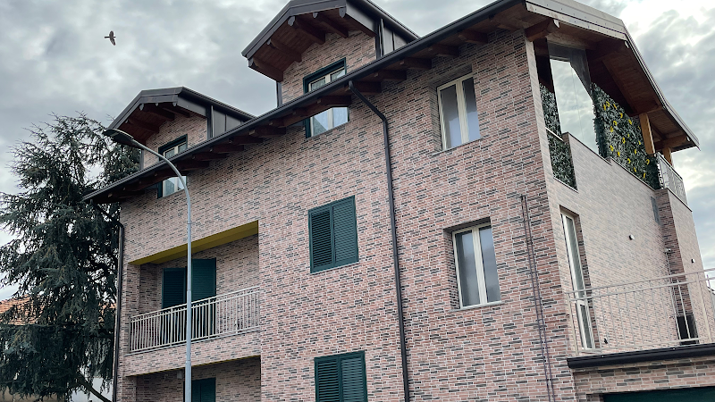 Holiday Rooms Rho in Solaro, Italy