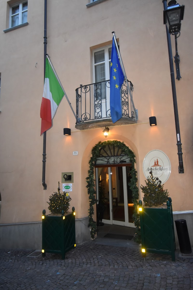 Hotel Antiche Mura in Saluzzo, Italy