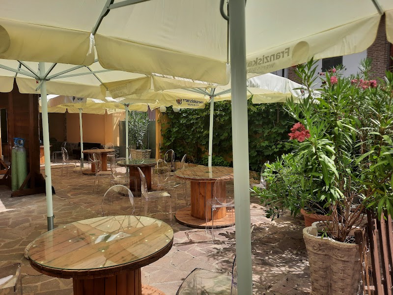 Hotel Fiore & Fiocchi in Podenzano, Italy