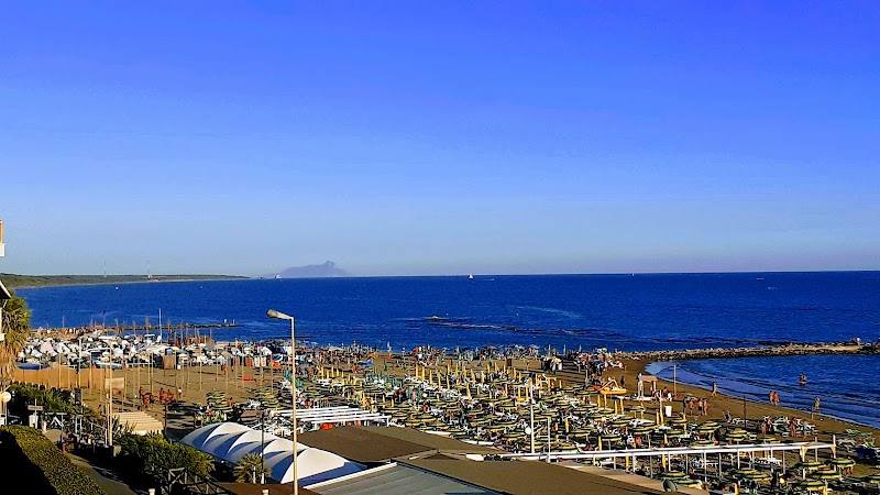 Hotel Neptunus in Nettuno, Italy