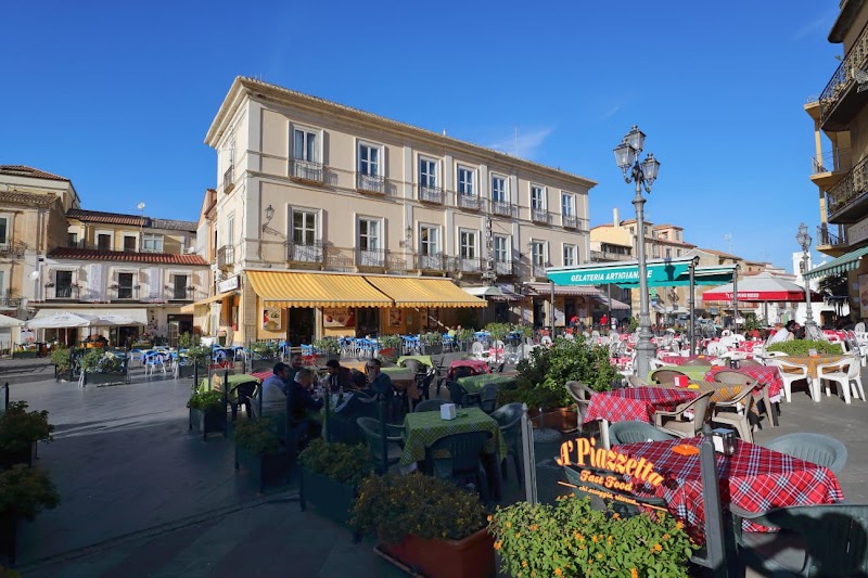 Hotel della Piazza in Pizzo, Italy