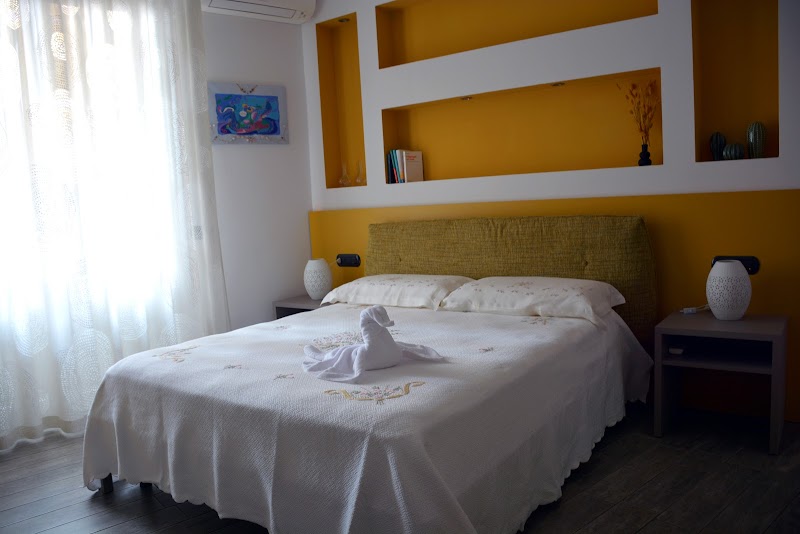 Il Girasole - Comfort Room Stazione Legnano in Legnano, Italy