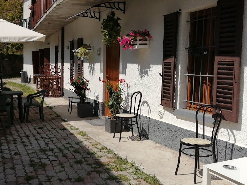 La Poesia del Lago in Oggiono, Italy