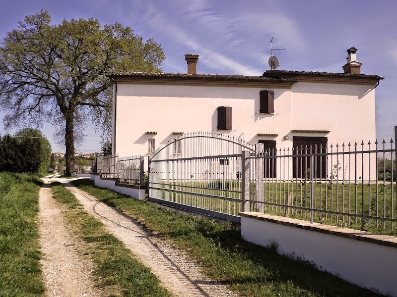 La Quercia Country House in Cingoli, Italy