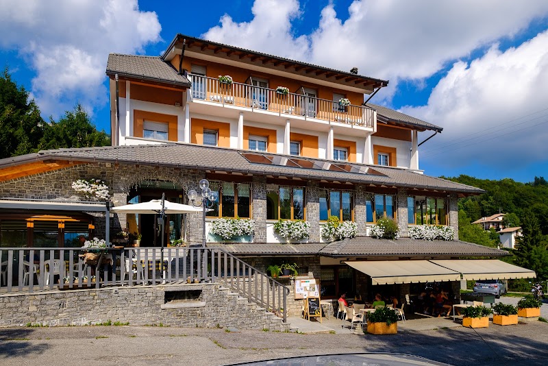 Moderno Hotel Restaurant in Trecate, Italy