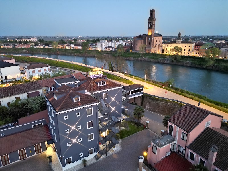 Momi’s Hotel in Cavarzere, Italy