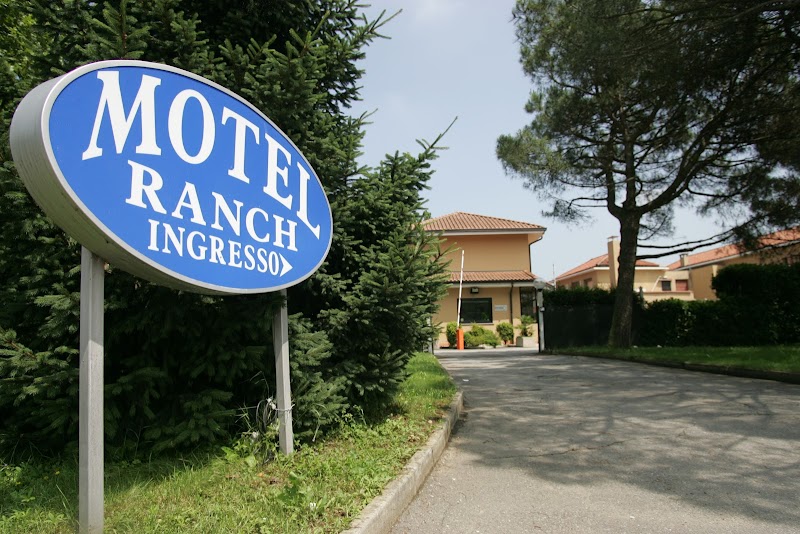 Motel Ranch in Gaggiano, Italy