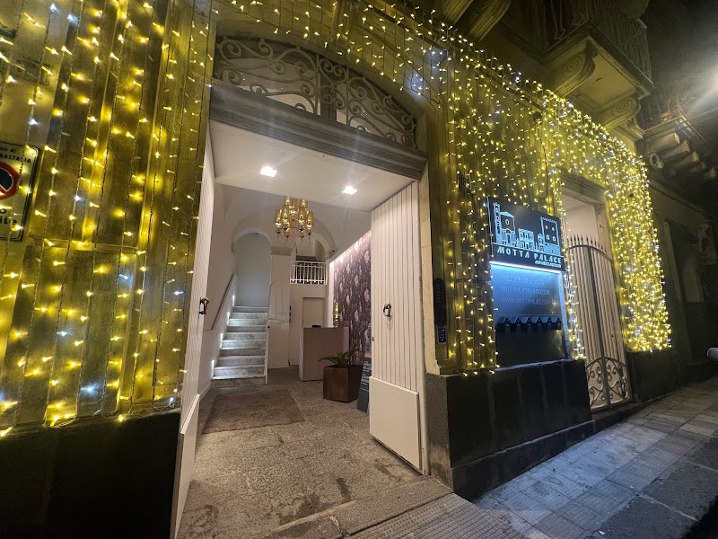 Motta Palace Apartments & Rooms in Motta Sant'Anastasia, Italy