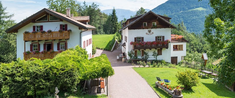 Pension Röllhof in Bolzano, Italy
